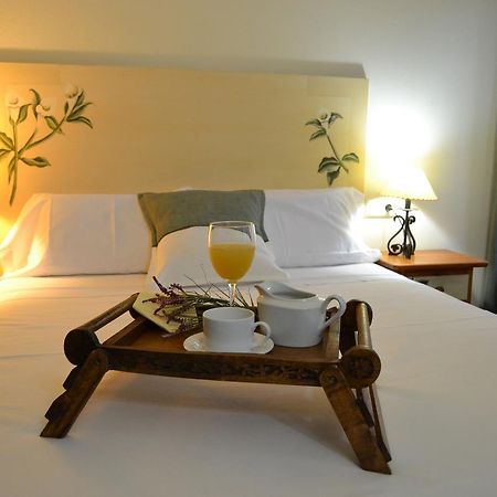 Hostal Toribio Galaroza Exterior photo