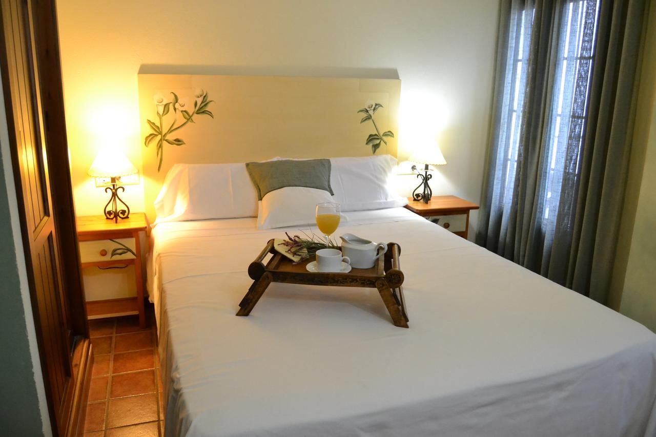 Hostal Toribio Galaroza Exterior photo