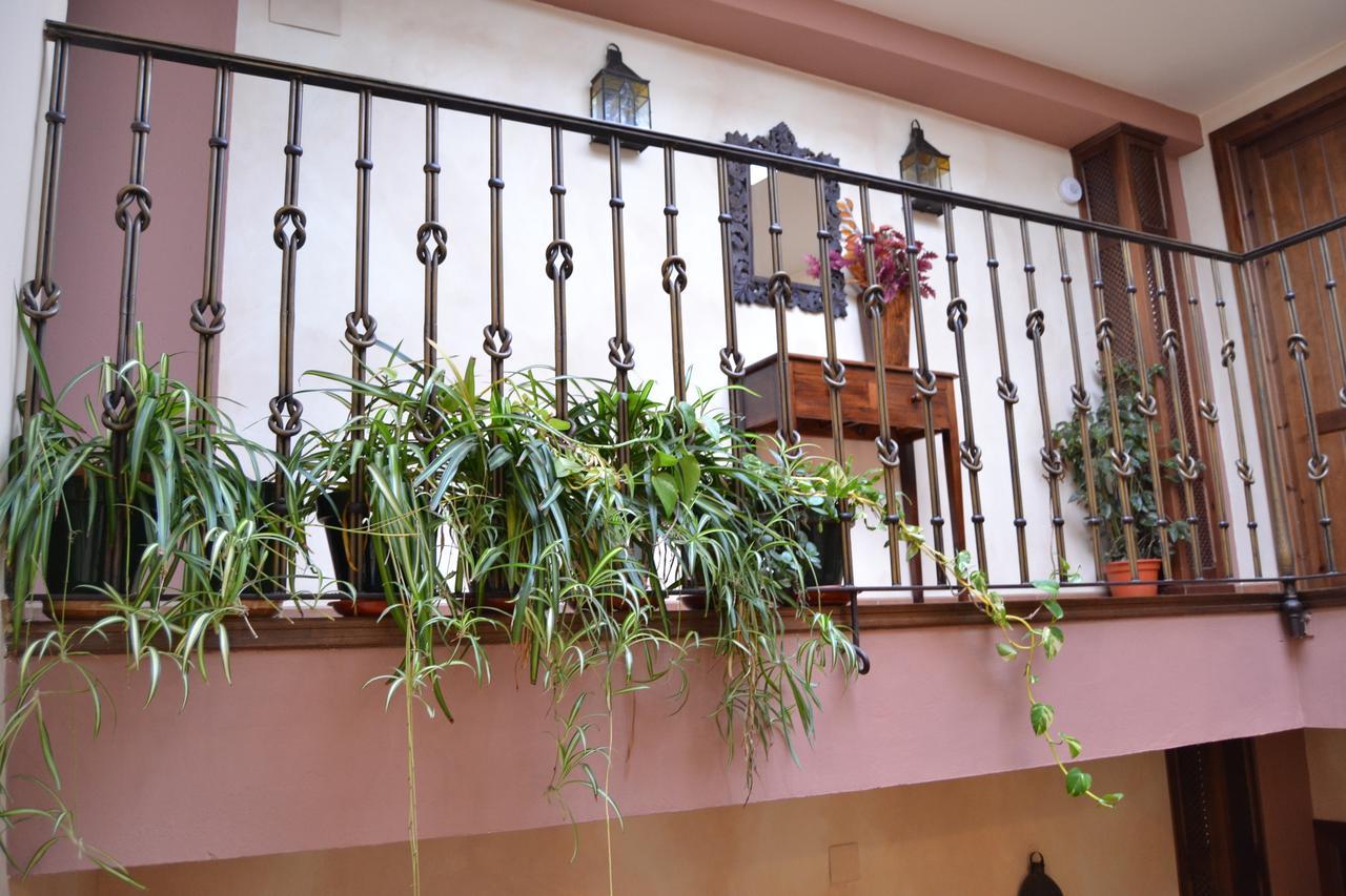 Hostal Toribio Galaroza Exterior photo